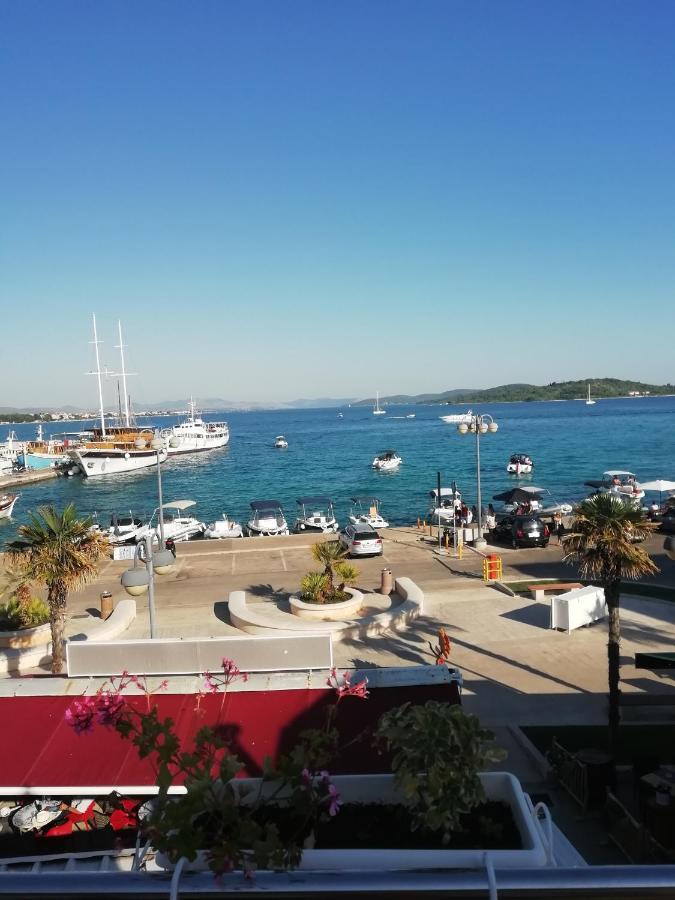 Apartman Zana Vodice Exteriör bild