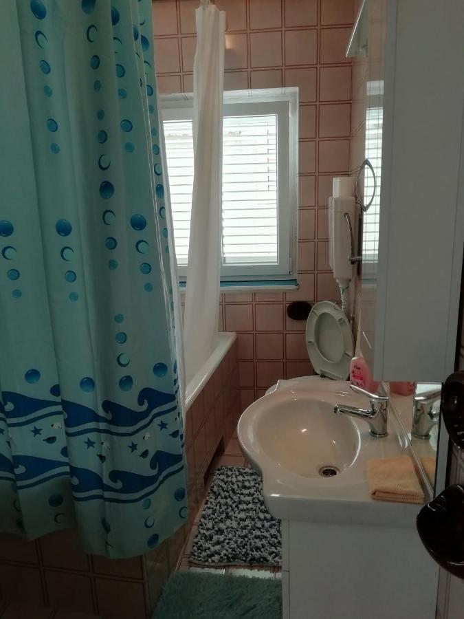 Apartman Zana Vodice Exteriör bild