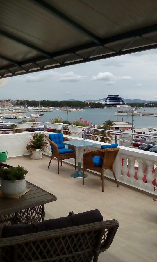 Apartman Zana Vodice Exteriör bild